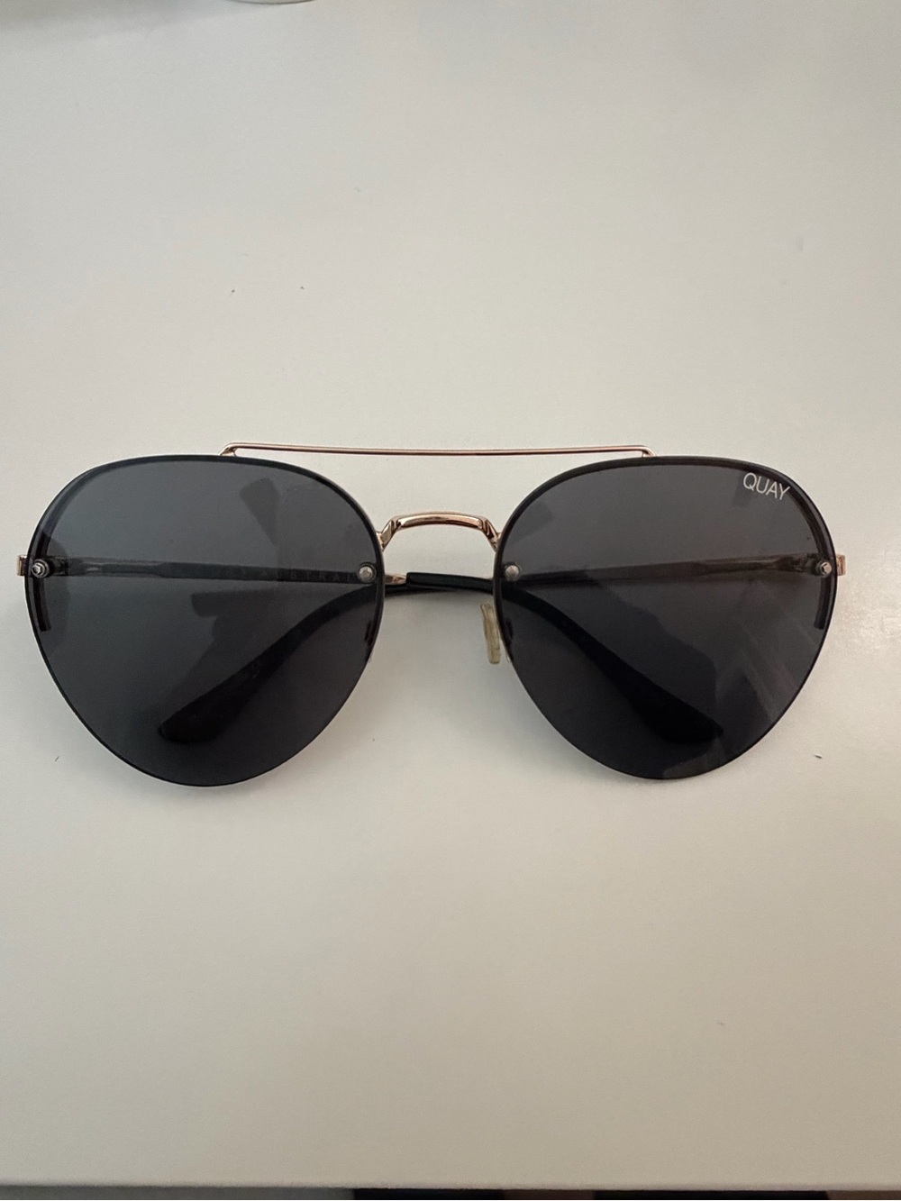 Quay Australia Black Lens Gold Frame Aviator Sunglasses | Pre-Loved
